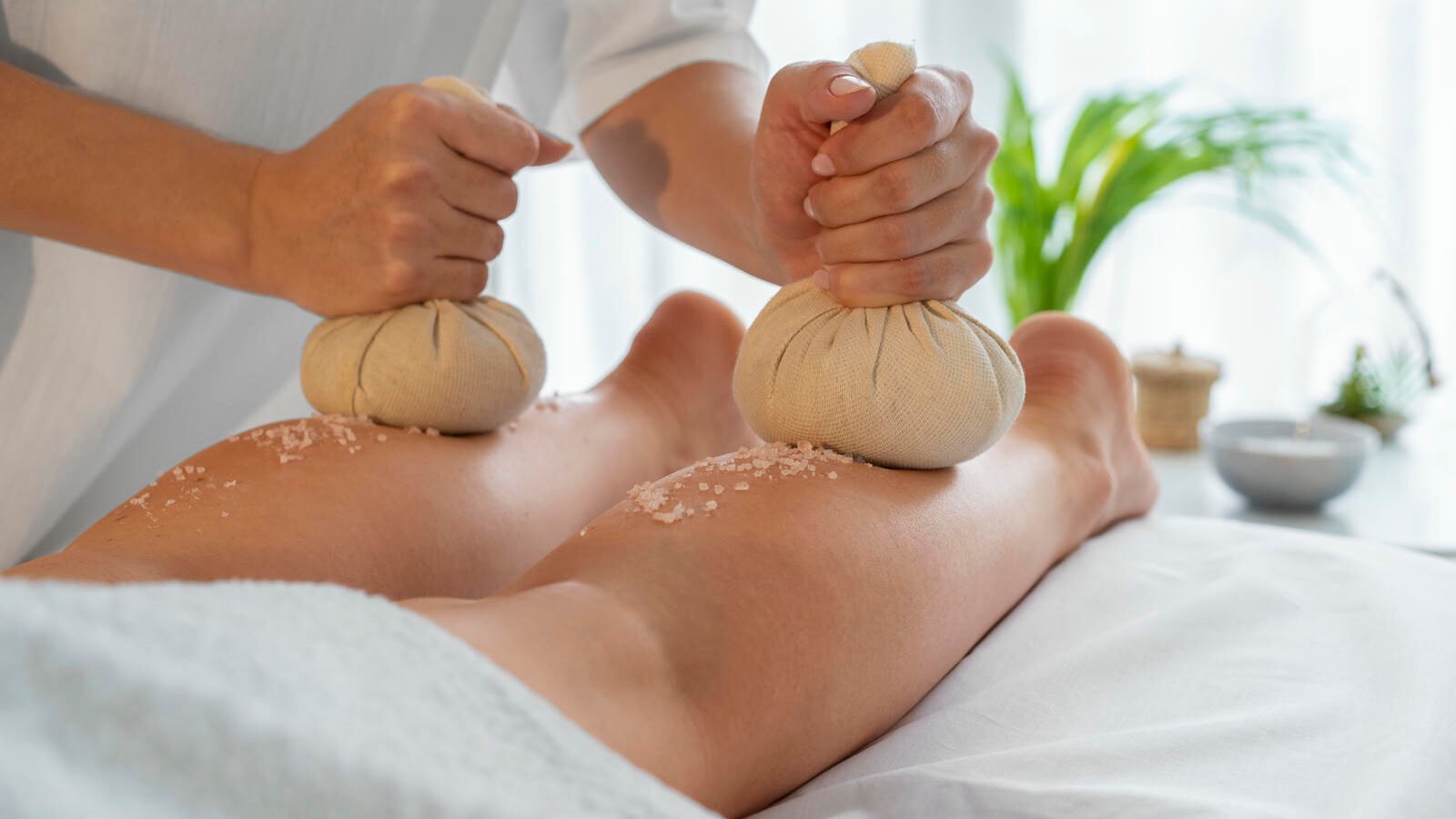 Navarakizhi Therapy